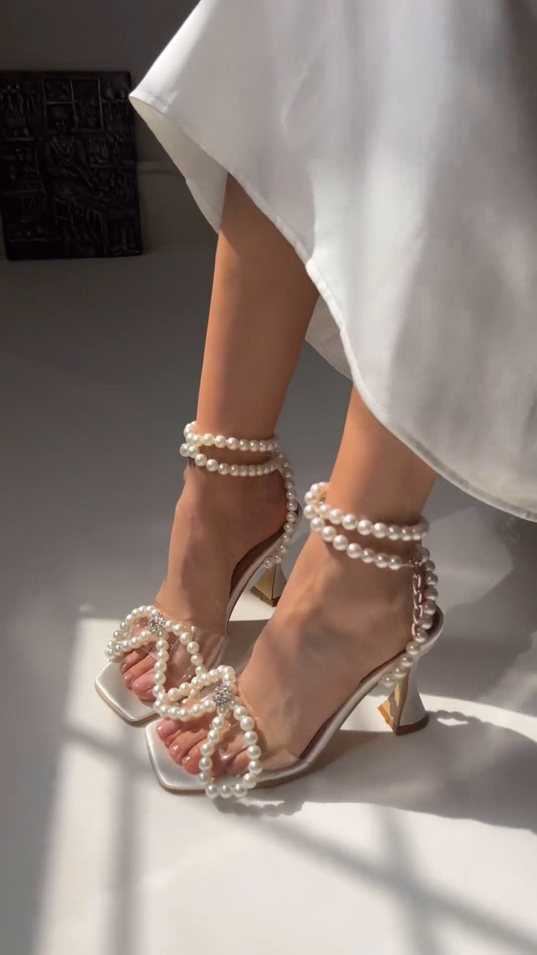 Ladies fashion pearl high heels