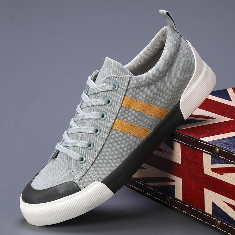 Men's lightweight and breathable casual shoes