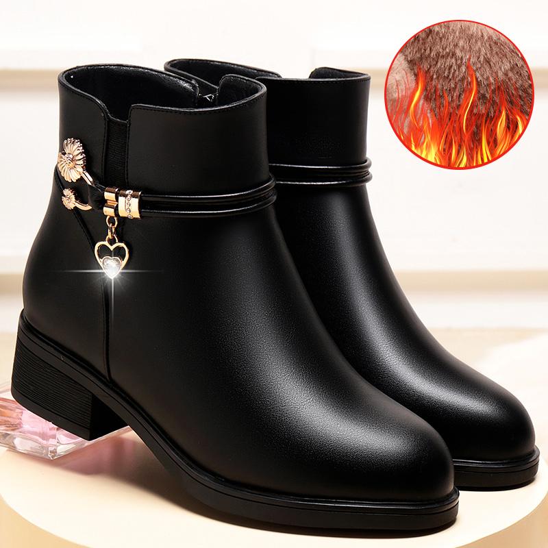 Middle-aged warm low-heeled non-slip rhinestone snow boots